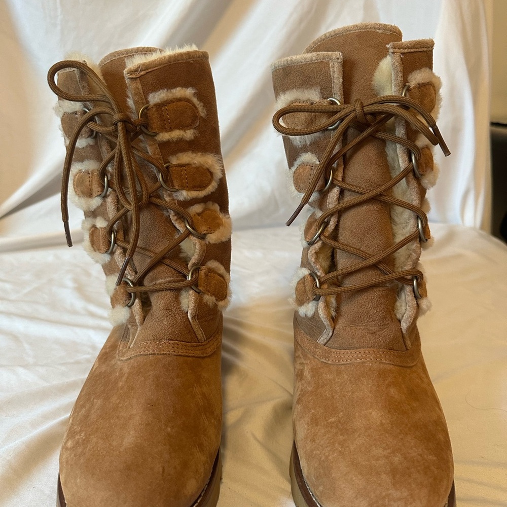 UGG Brown Lace Up Boots with Fur Trim